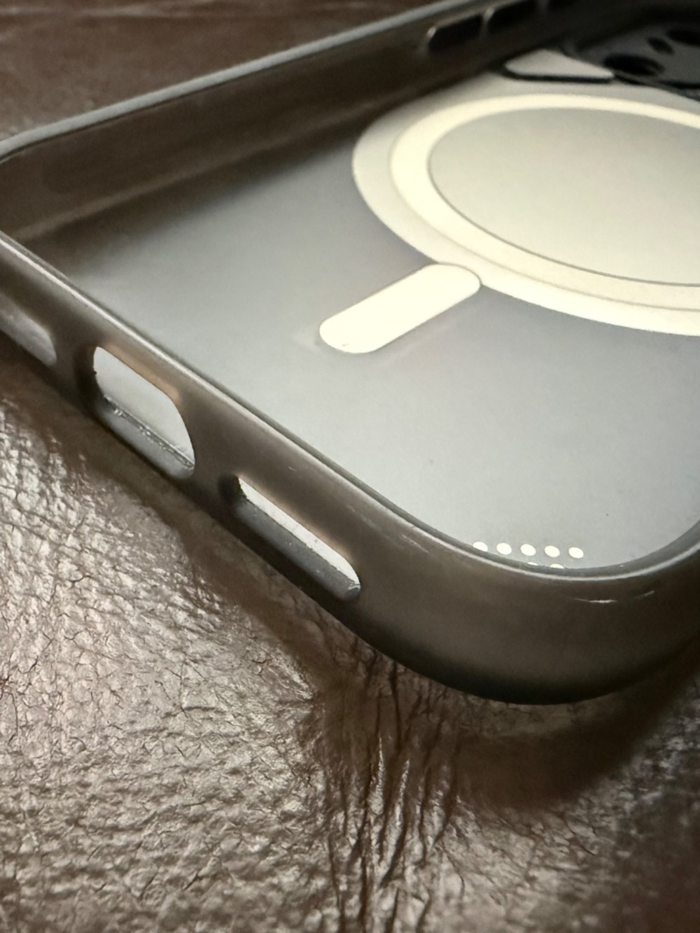 Aulumu A17 Thermal Case - Apple iPhone 17 Pro - Black Gray CoolHyper MagSafe - Picture 4 of 13